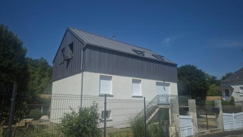 🏠 Quand le terrain ne permet pas d’agrandir… on prend de la hauteur !